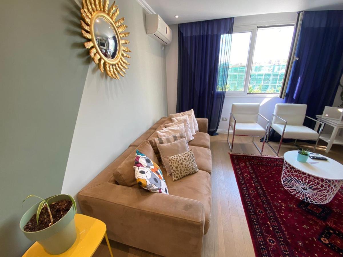 Cozy & Stylish Apartment Тирана Экстерьер фото